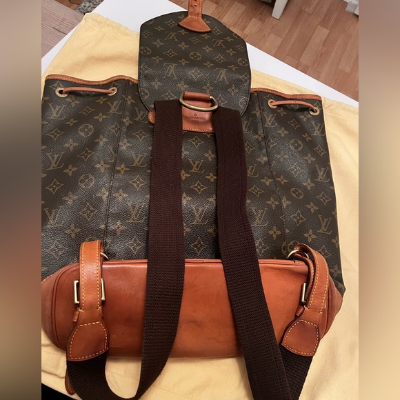 VINTAGE Authentic Louis Vuitton Montisouris GM Backpack with Dust bag - Picture 3 of 16